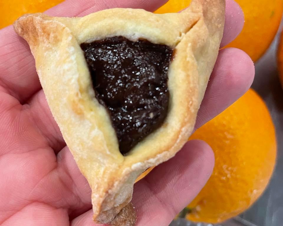 Hamantasz upieczony na warsztatach kulinarnych dla dzieci w Muzeum POLIN.