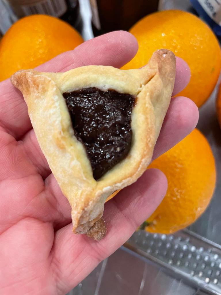 Hamantasz upieczony na warsztatach kulinarnych dla dzieci w Muzeum POLIN.